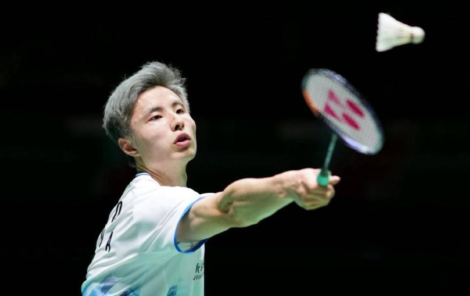 随后倒地不 随后倒地不